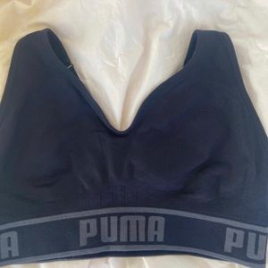 NWT PUMA Women's Seamless Sports Bra, multi sizes available!